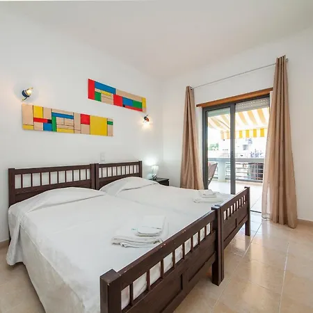 C03 - Avenue Backstreet Flat * Lagos
