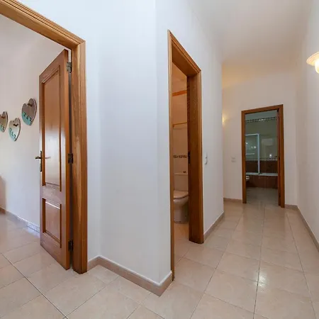 C03 - Avenue Backstreet Flat Apartment *